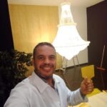 Curso Online de instalação de Papel de Parede, Quanto ganha um instalador de papel de parede em 2026?, O Que É Preciso Para Aplicar Papel de Parede? Guia Completo Para Iniciantes, Curso Online de Instalação de Papel de Parede